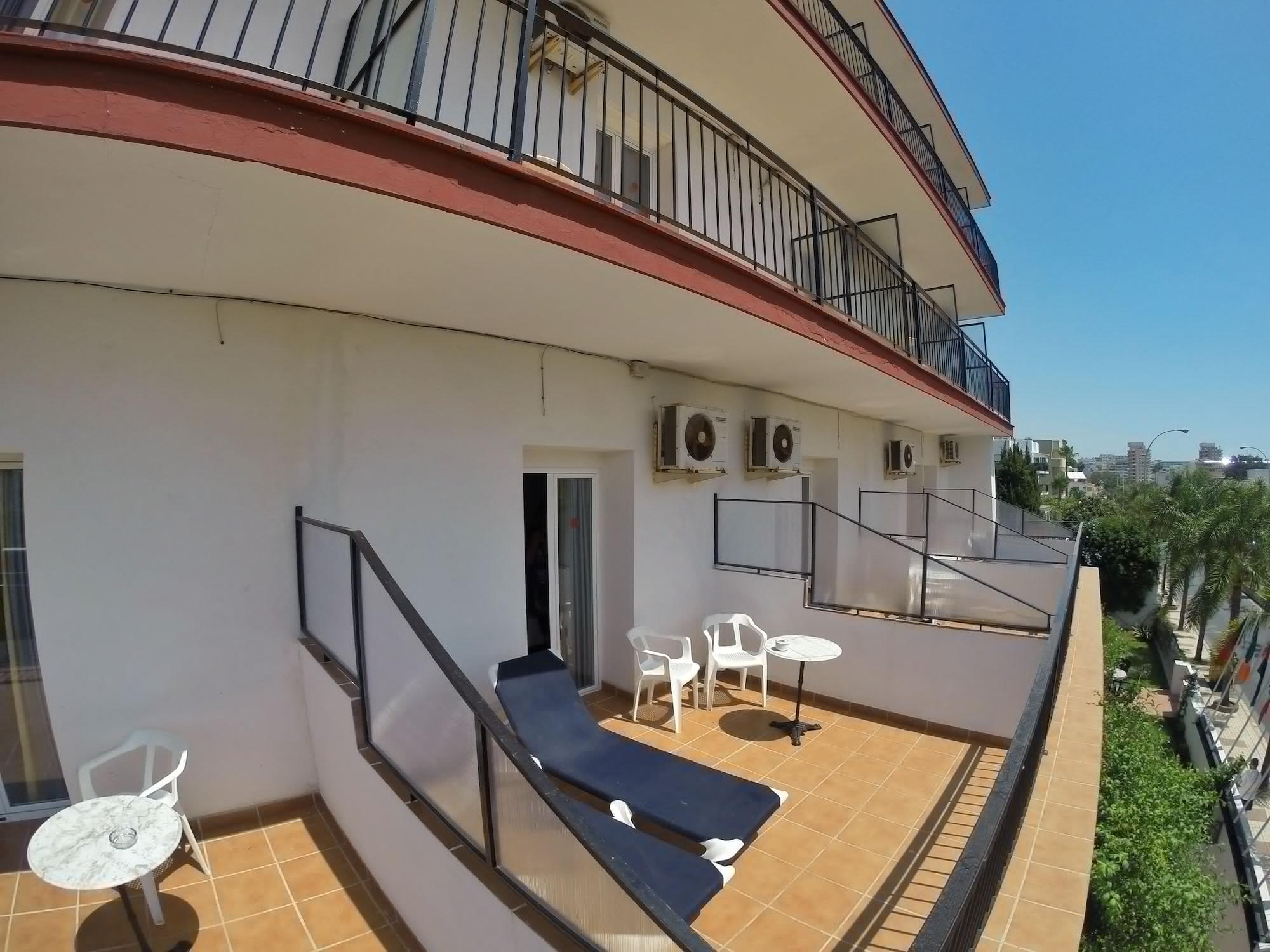 Hotel Carmen Teresa Torremolinos Luaran gambar