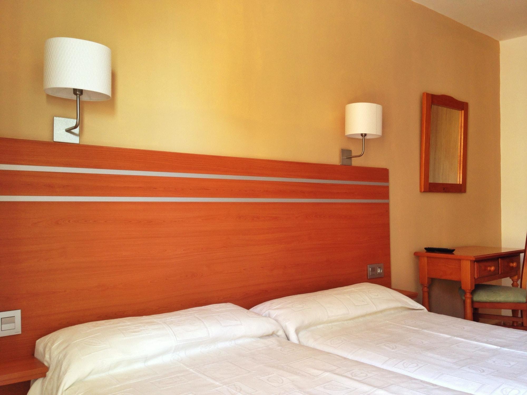Hotel Carmen Teresa Torremolinos Luaran gambar