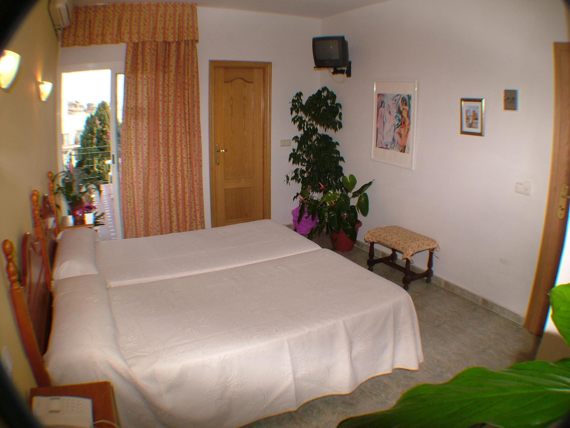Hotel Carmen Teresa Torremolinos Luaran gambar