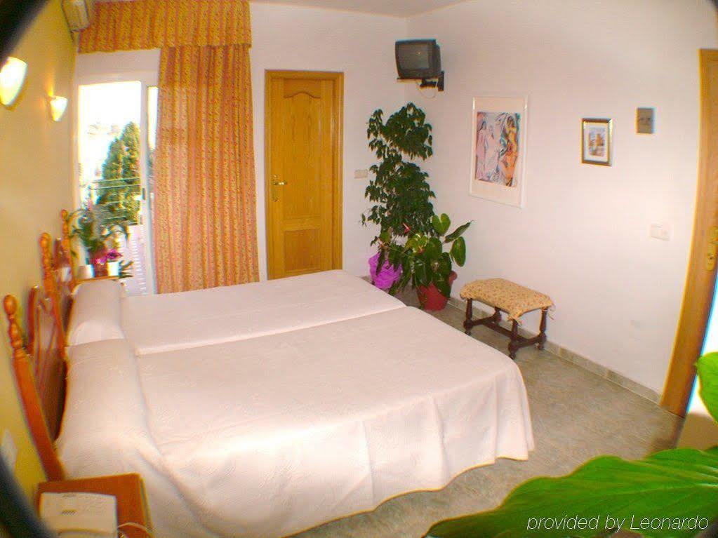 Hotel Carmen Teresa Torremolinos Luaran gambar