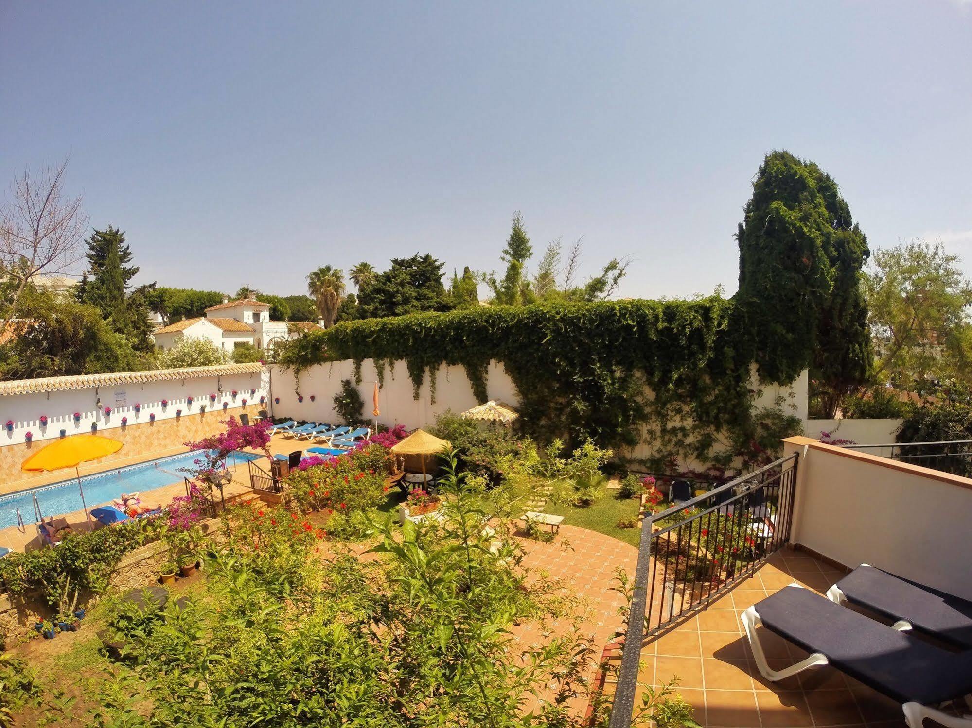 Hotel Carmen Teresa Torremolinos Luaran gambar